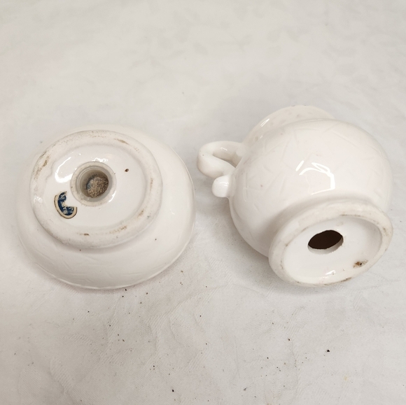 Strawberry Ceramic Salt and Pepper Shakers - Picture 5 of 10